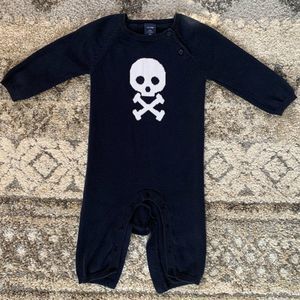BabyGap Navy Knit Onesie Skull & Bones 6-12M